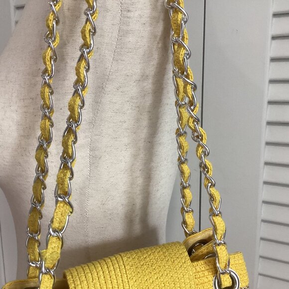 NWT Woven Yellow & Brown Striped Straw Shoulder Bag With Silver Chain Strap & Tu - Picture 10 of 13